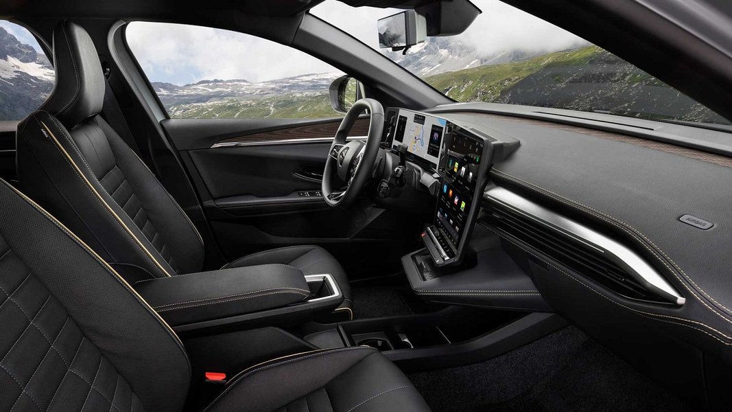 электромобиль, новый электрический кроссовер, интерьер, цифровая передняя панель, дисплей OpenR