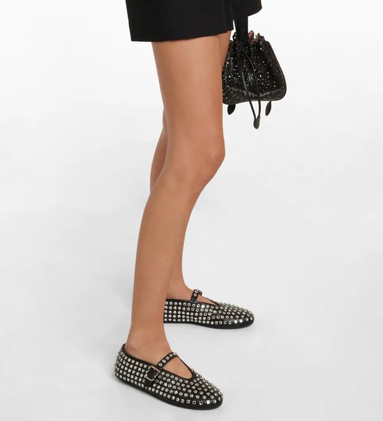 взуття, тренди взуття 2023, взуття 2023, тренди весна 2023, туфлі стрази