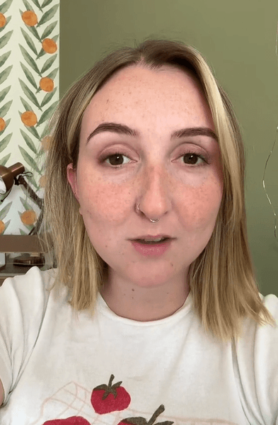 Женщину уволили из-за чата, уволили из работы, секретный чат, рабочая переписка, уволили всех членов команды,