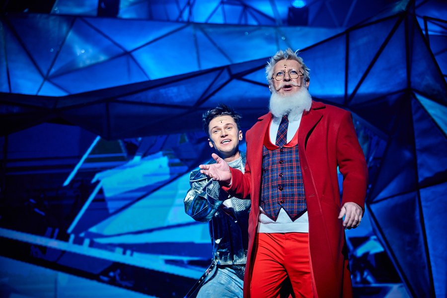 оля полякова, "Нова Cнігова королева", новогоднее шоу, новогоднее представление, шоу во дворце украина, дворец украина, мюзикл снежная королева, украинский мюзикл, новый год