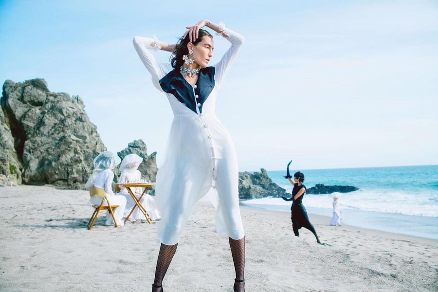 модные платья, черно белые платья, платья на весну, модные тренды, тренды 2022