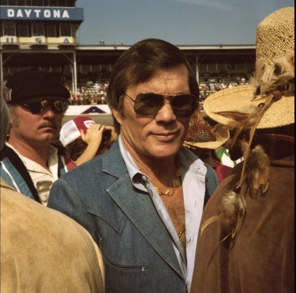 хэл нидем, каскадер хэл нидем