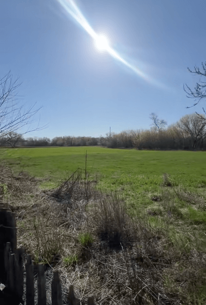 Украинка купила глиняный дом