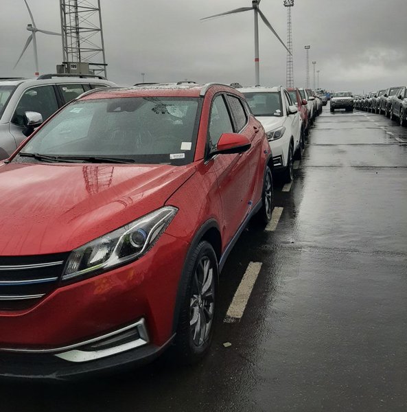 Dongfeng Seres 3, кроссовер Dongfeng, электромобиль Dongfeng, новый Dongfeng Seres 3, китайский электромобиль