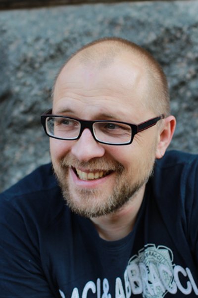 

Андрей Бондарь: "Политическим трупом" в Польше стать намного легче, чем у нас. У нас же сложилась ситуация живого кладбища. Ему бы на покой давно или в тюрьму, а он ходит как ни в чем не бывало. У нас таких — три четверти Верховной Рады"
