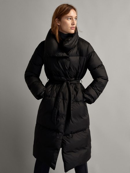 пуховик с поясом, модный пуховик, тренды сезона, тренды зимы 2021, пуховик на зиму