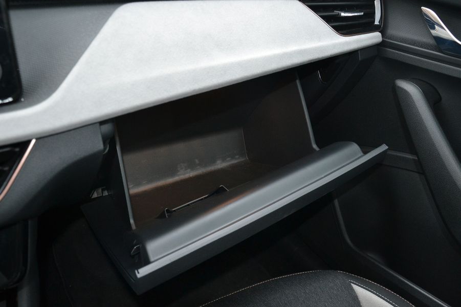 бардачок Skoda Kamiq, новий Skoda Kamiq, Skoda Kamiq 2025, кросовер Skoda, Skoda Kamiq в Україні