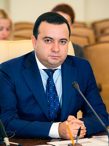 

Алексей Кудрявцев: "Без жалобы гражданина или группы граждан, требования правоохранительных органов наши сотрудники не имеют права инициировать внеплановую проверку, даже если они видят признаки незаконного строительства"
