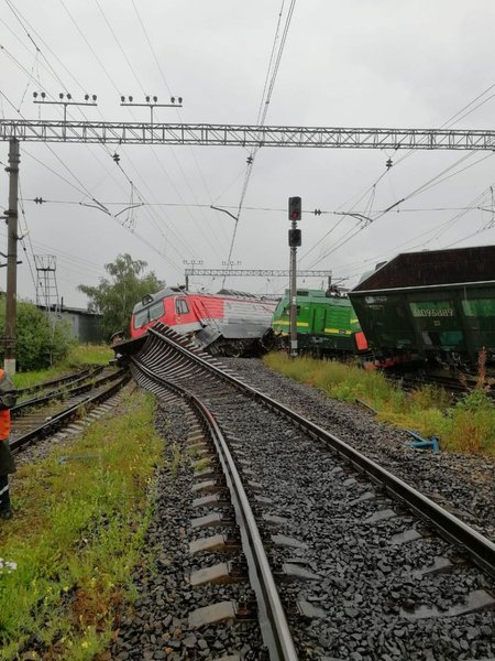 поезд, товарный поезд, санкт-петербург, столкнулись поезда