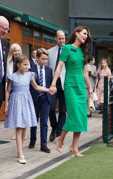 Принц Уилям и Кейт Мидълтън с деца