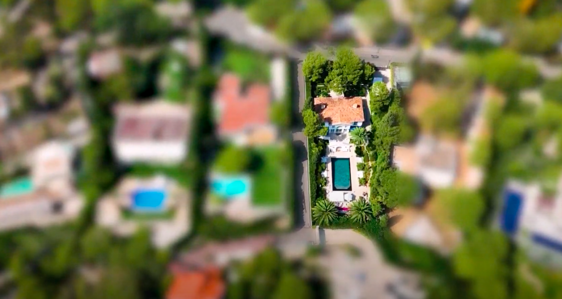 Дім бізнесмена Віталія Хомутинніка Дім бізнесмена Віталія Хомутинніка