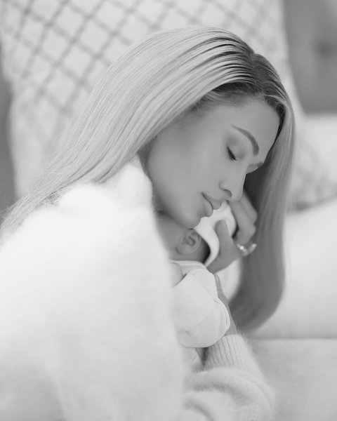 Пэрис Хилтон