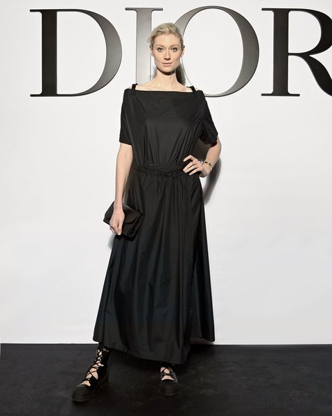 Элизабет Дебики, показ диор