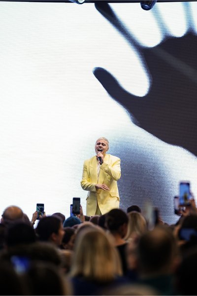 Под подушкой, благотворительное мероприятие, Киев, звездные гости, KAZKA, TVORCHI, ALEKSEEV,