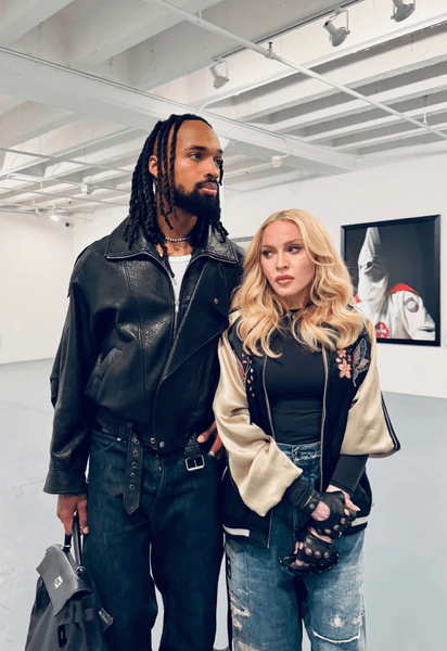 Мадонна акім морріс