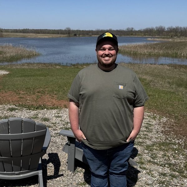 Риба, величезна риба, монстр з глибин, зомбі-риба, рани на спині, витягнув з води, рибалка, улов, велика риба, веслоніс