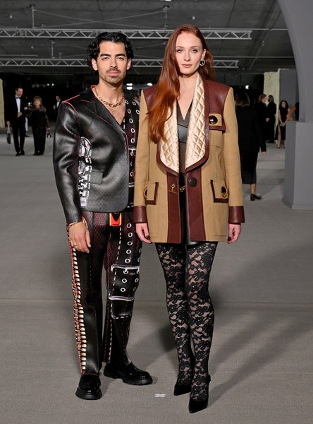 Софи Тернер, софи тернер развод, софи тернер почему разводится,  Джо Джонас