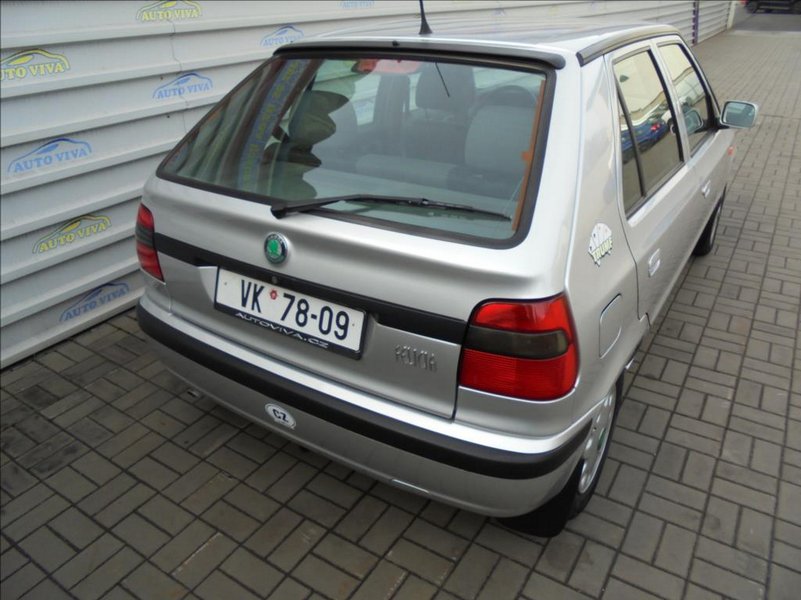 Лакофарбове покриття добре збереглося