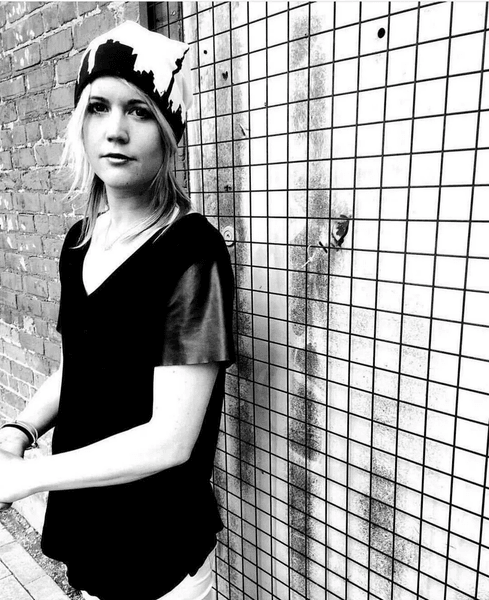 Жінка почала бізнес у в'язниці, Емілі О'Браєн, життя після в'язниці, бізнес, бізнес ідея, другий шанс, гроші, контрабанда