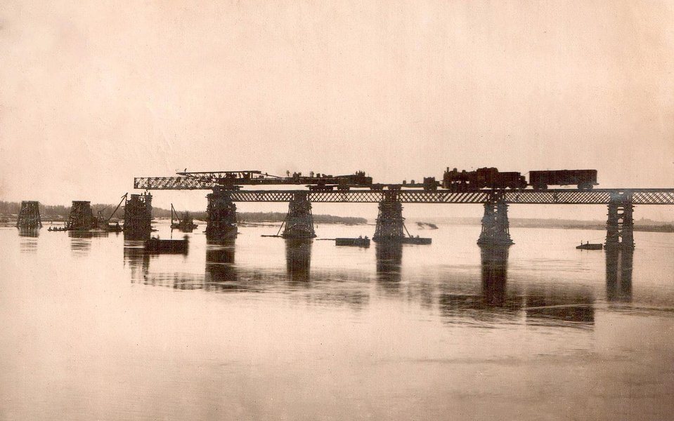 Архівне фото мосту із фондозбірки Національного заповідника "Хортиця"