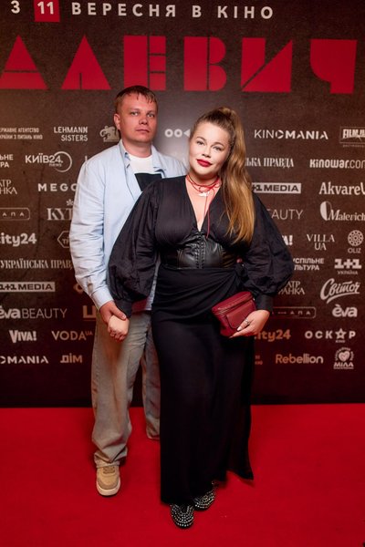 Dari White с мужем