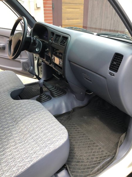 Салон тойота хайлюкс, Toyota Hilux, Toyota Hilux 2005, пикап Toyota, капсула времени