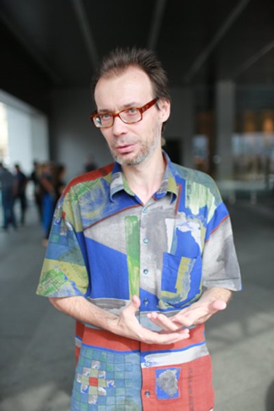 

Сергей Волошин: "Европа — старая цивилизация, а мы — все еще молодая, мы можем все начать с чистого листа. Когда-то центр европейскости переместился из Греции в Рим, а оттуда — в Западную Европу. Теперь можно сказать, что европейскость переходит в Восточную Европу, почему бы и нет?"
