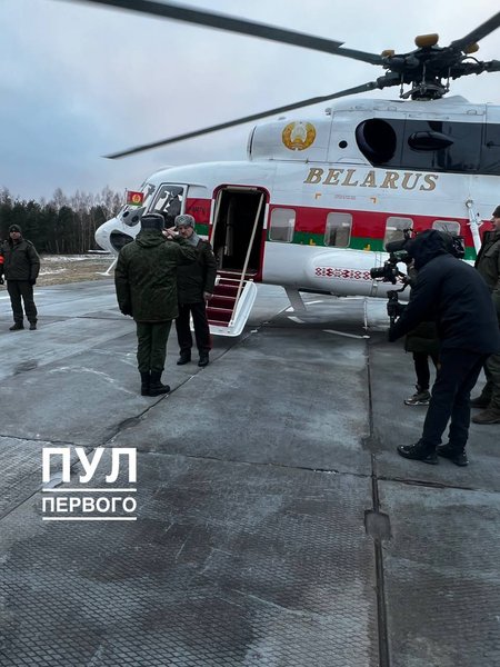 Александр лукашенко полигон вертолет