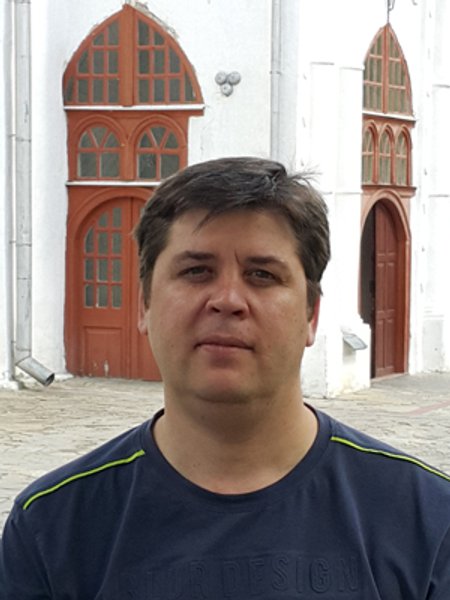 

Алексей Заводюк: "Пока Украина была тихим постсоветским болотом, в котором имущество прибирали к рукам олигархи и приближенные к ним люди, в Донбассе тоже было более-менее спокойно"
