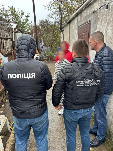 ухилення від мобілізації, переправлення чоловіків за кордон ухилення від мобілізації, переправлення чоловіків за кордон