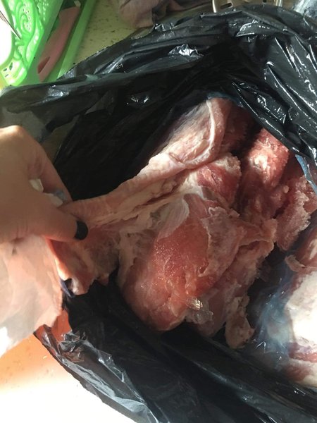 Военные, продукты питания, еда, испорченное мясо