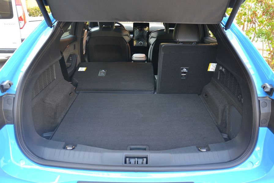 багажник Ford Mustang Mach-E, новый Ford Mustang Mach-E, электромобиль Ford Mustang, кроссовер Ford Mustang