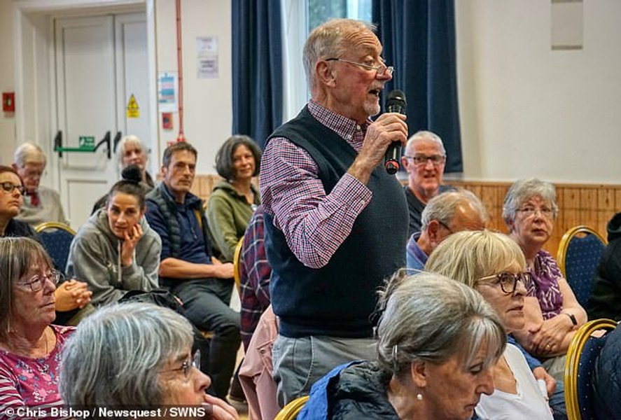 Голосование по вопросу переселения одичавших кур