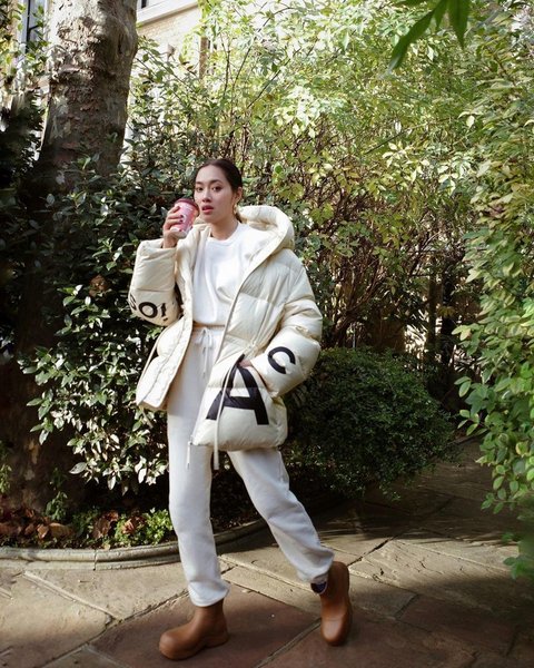 пуховик с принтом, модный пуховик, тренды пуховиков 2023, пуховик, белый пуховик