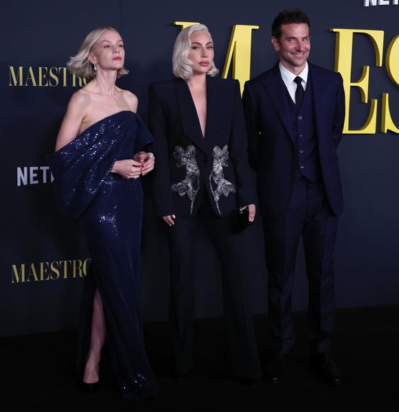 Кері Малліган, Леді Гага і Бредлі Купер