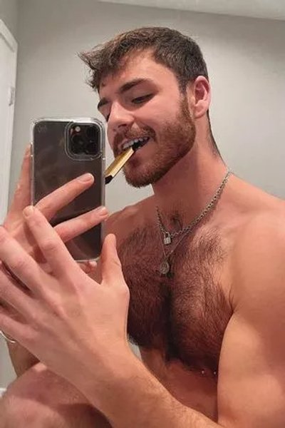 25-летний Джозеф Лоуренс