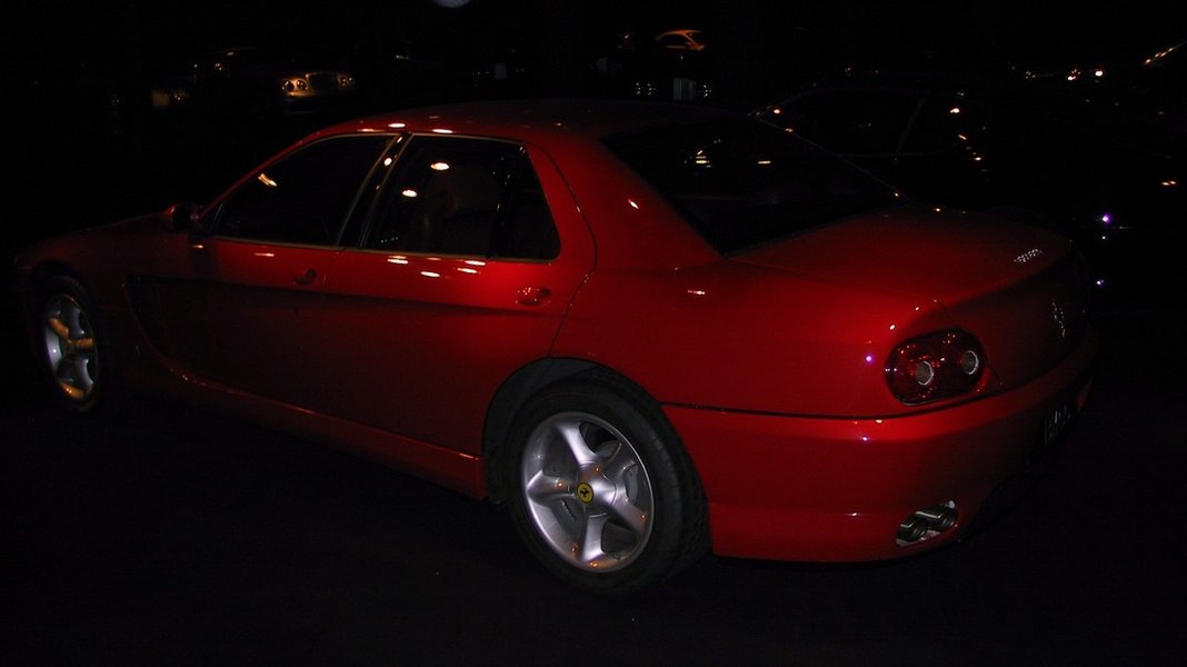 Седан Ferrari 456