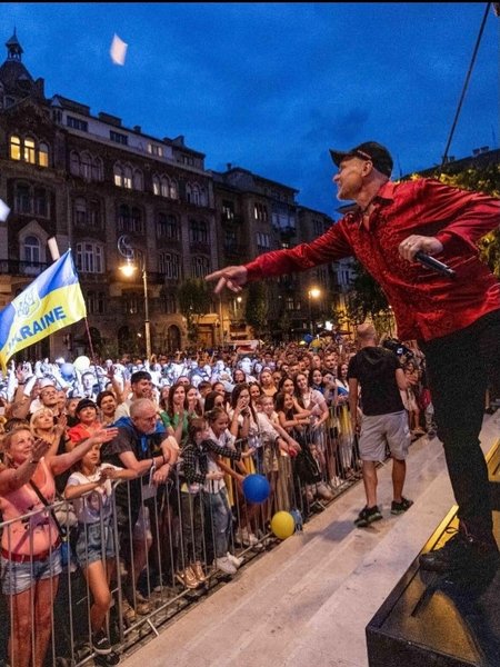 у Олега Скрипки день рождения