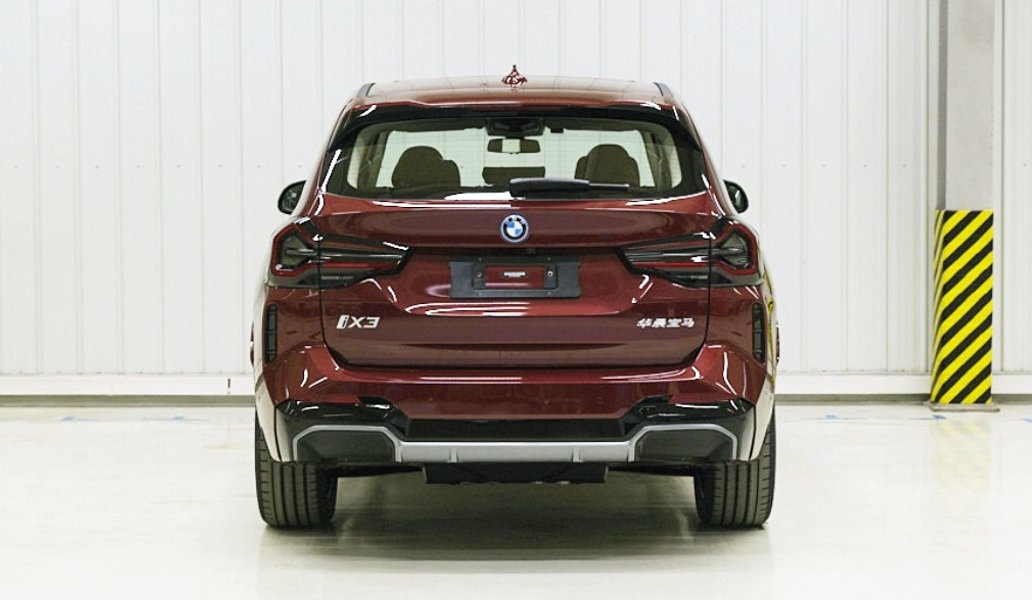 BMW iX3