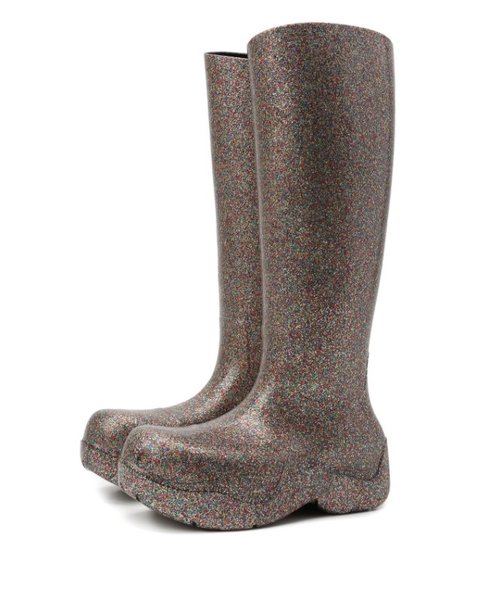 яркие сапоги, сапоги на новый год, тренд сезона, тренды обуви