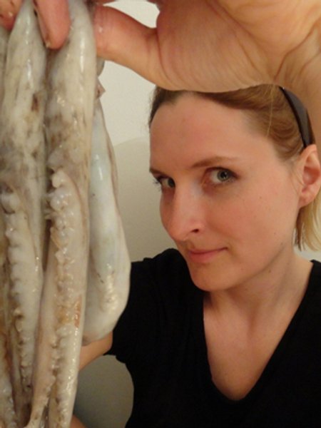 

Зоя Скоропаденко: "Жаль, что люди в СНГ живут только политическими новостями. Искусство там мало кого интересует"
