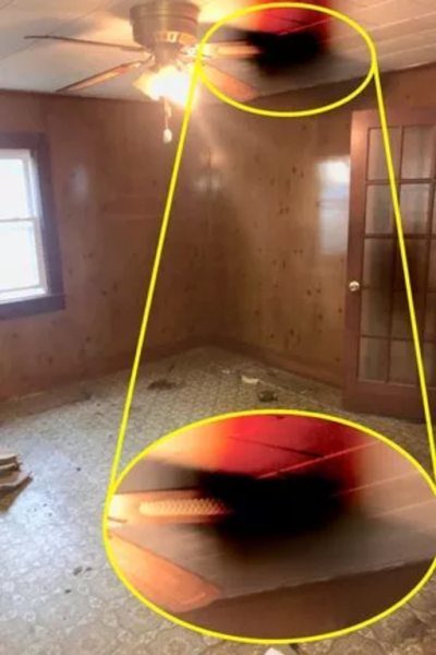 Съпрузите се страхуват от призрак, къща с призрак Къща, стара къща, обитавана от духове къща, двойка, страхуваща се от призрак, къща с призрак, черни меси, ремонт на къща, продадена къща