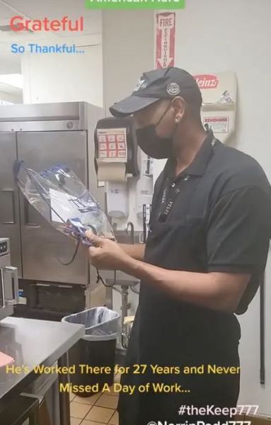 Чоловік 27 років не пропускав жодного робочого дня, що йому подарували, Кевін Форд, фото, курйози, США