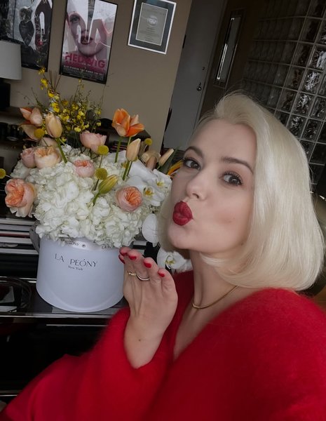 мика ньютон что известно