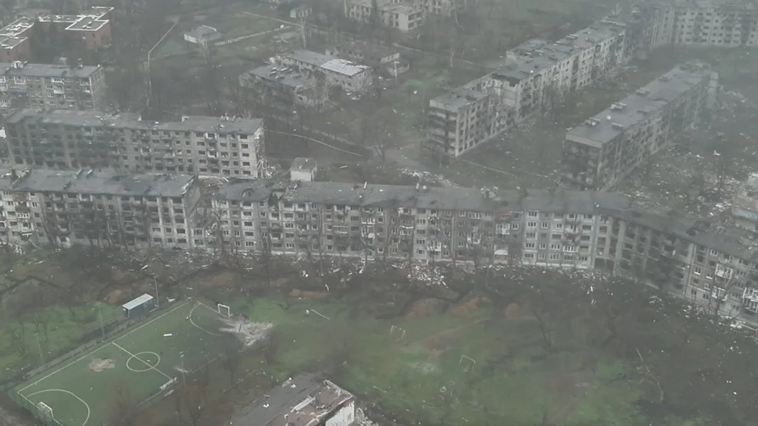 Зруйновані будинки в Мирнограді