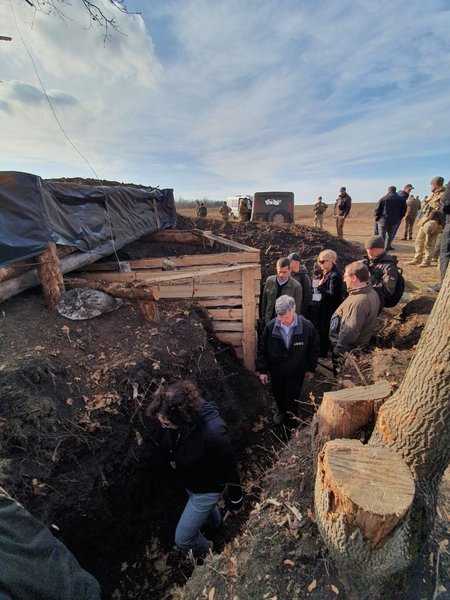 Петровское, Арсен Аваков, разведение войск