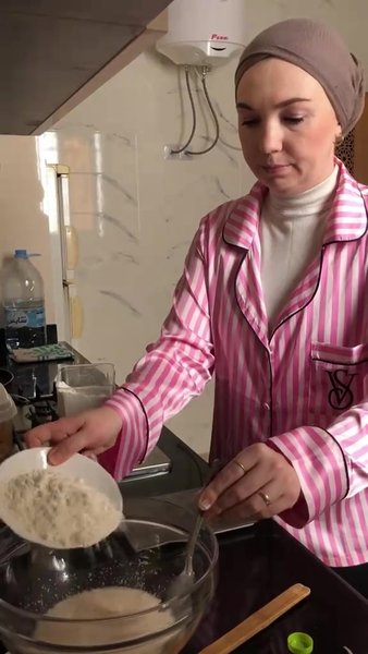 Анна Фел, эмигрантка.