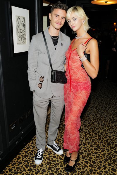 Ромео Бекхэм, Миа Реган