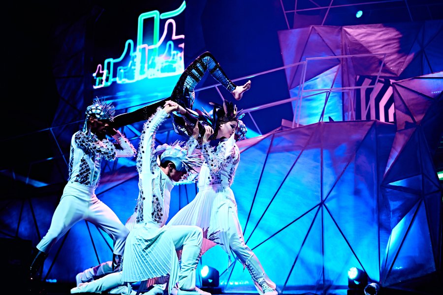 оля полякова, "Нова Cнігова королева", новогоднее шоу, новогоднее представление, шоу во дворце украина, дворец украина, мюзикл снежная королева, украинский мюзикл, новый год