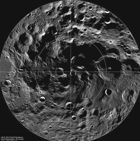 Южный полюс Луны, Луна